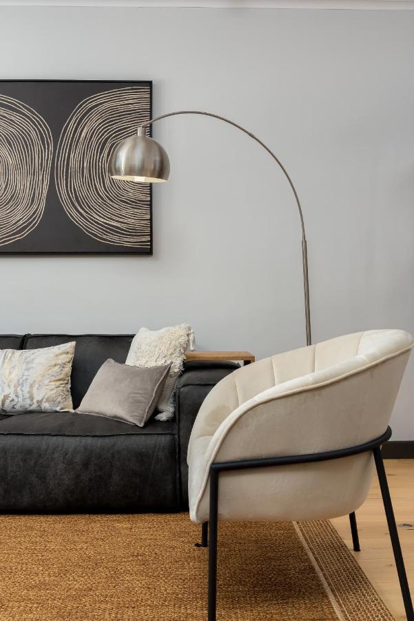 Luxury Point With Backup Power Apartamento